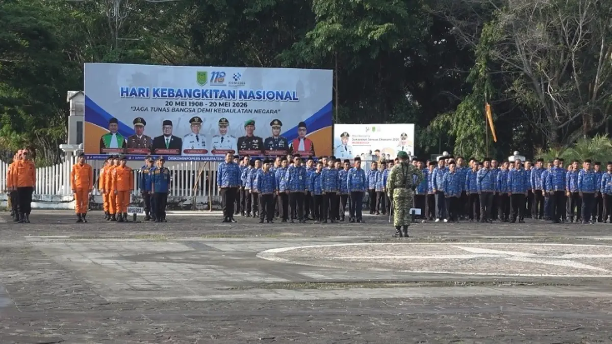 ASN Pemkab Inhil mengikuti upacara peringatan Harkitnas tahun 2026 di halaman Kantor Bupati Inhil Jalan Akasia Tembilahan, Rabu (20/5/2026). (Istimewa)