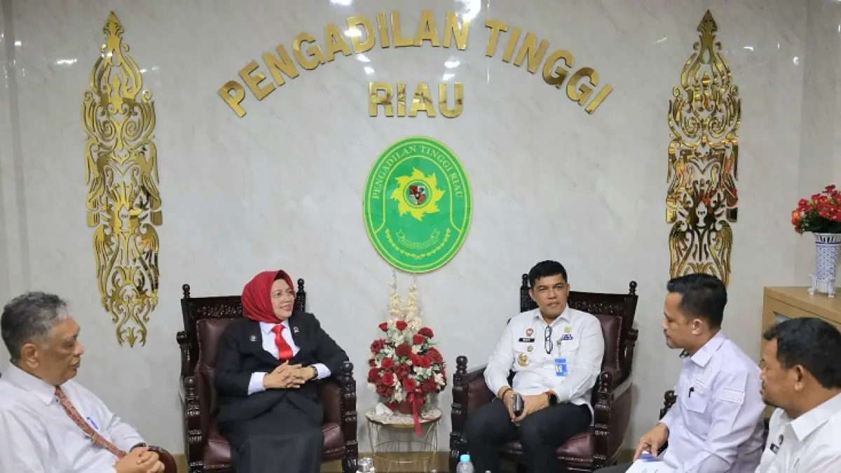 Kepala Kanwil Kemenkum Riau Rudy Hendra Pakpahan bersama jajaran BHP Medan menyambangi Ketua PT Riau Diah Sulastri Dewi, Rabu (20/5/2026), (Humas Kanwil Kemenkum Riau)
