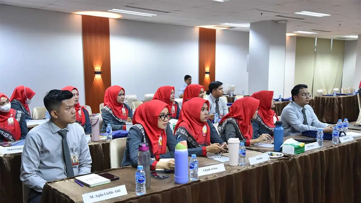PT Bank Riau Kepri Syariah (Perseroda) menggelar In-House Training bagi para Teller dan Customer Service (CS) BRK Syariah. Kegiatan bertempat di Menara Dang Merdu BRK Syariah, Senin (18/05/2026).
