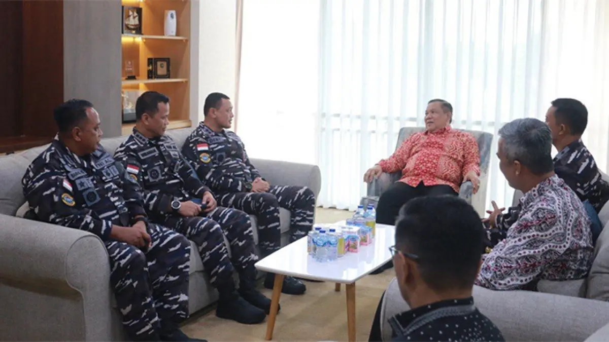Plt Gubri SF Hariyanto saat menerima kunjungan Dankodaeral I di kantor gubernur Riau, Kamis (21/5/2026). Ft Diskominfo Riau