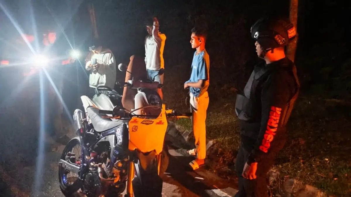Tim Raga Polres Kampar kembali melaksanakan patroli malam di wilayah Bangkinang, Jumat (22/5/2026) malam. (Humas polres untuk Riaupos.co)

&nbsp;