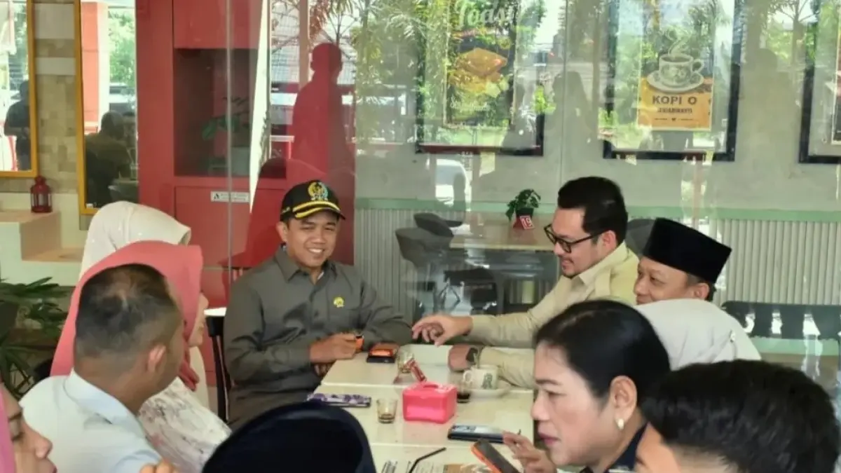 Ketua DPRD Kota Pekanbaru turut turun bersama Komisi II ke Pasar Kodim, Senin (25/5/2026), (Humas DPRD Kota Pekanbaru)