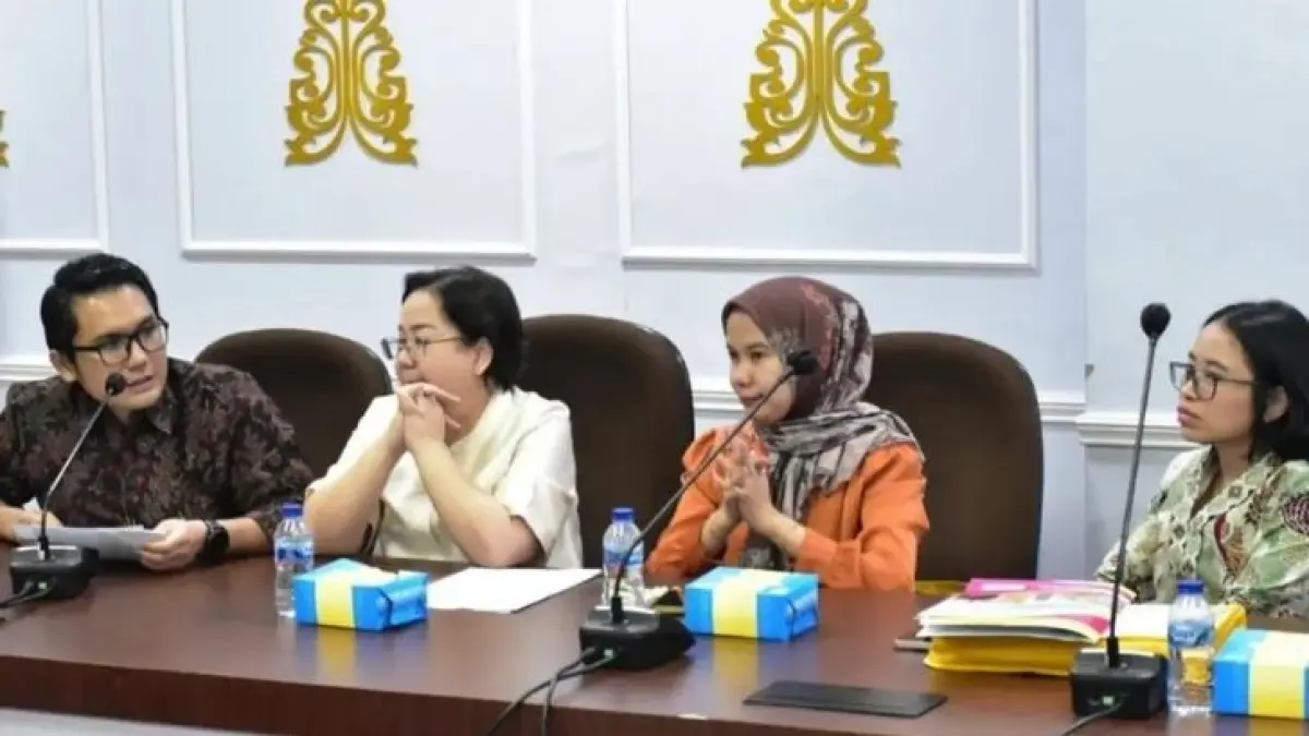 Ketua Komisi IV DPRD Kota Pekanbaru Rois memimpin langsung hearing bersama manajemen sebuah rumah sakit swasta terkait kecelakaan kerja di proyek pembangunan rumah sakit tersebut, Senin (20/4/ 2026), (Humas DPRD Kota Pekanbaru)