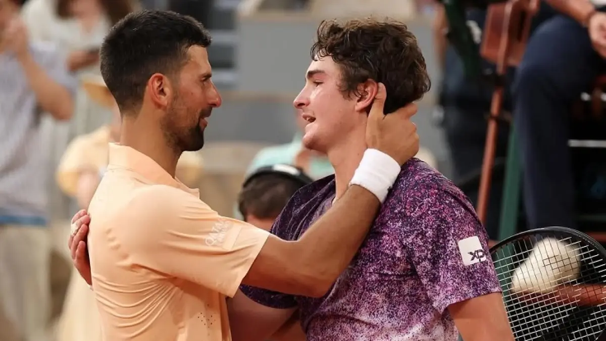 Pemenang 24 gelar Grand Slam, Novakj Djoovic kalah dari remaja Brasil Joao Fonseca pada babak ketiga Franch Open dengan skor 6-4, 6-4, 3-6, 5-7, 5-7 di Roland Garos, (Instagram @djokermole)