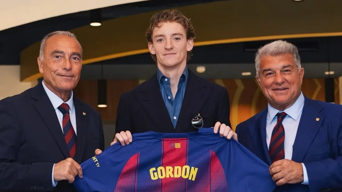 Anthony Gordon diperkenalkan sebagai pemain Barcelona pada hari Jumat. ((Instagram @anthonygordon)