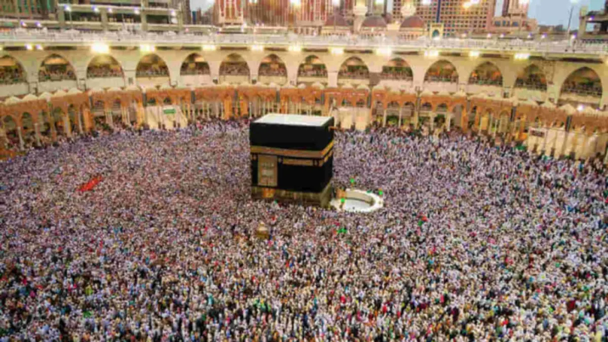 Jemaah Kabupaten Kampar sudah kembali ke Makkah untuk melanjutkan rangkaian ibadah, termasuk melaksanakan tawaf dan memperbanyak ibadah di Masjidil Haram. (Istimewa)