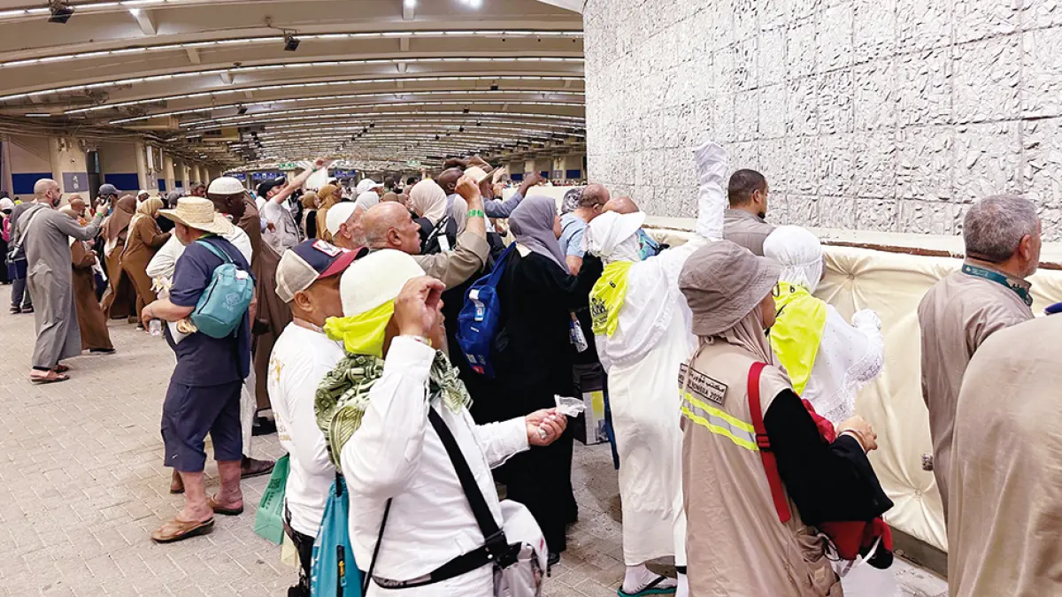 Sejumlah jemaah haji melontar jumrah di Jamarat, Mina, Sabtu (30/5/2026). Rangkaian wajib ibadah haji selesai dan jemaah haji Riau dijadwalkan kembali ke Tanah Air, Kamis (4/6/2026) mendatang.(MARRIO KISAZ/RIAU POS)