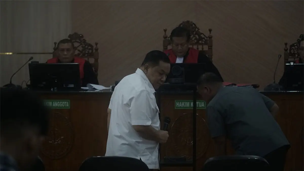 Plt Gubernur Riau SF Hariyanto menjadi saksi saat sidang Gubernur Riau nonaktif Abdul Wahid di PN Pekanbaru, Rabu (3/6/2026). Ft: MHD AKHWAN/RIAUPOS.CO