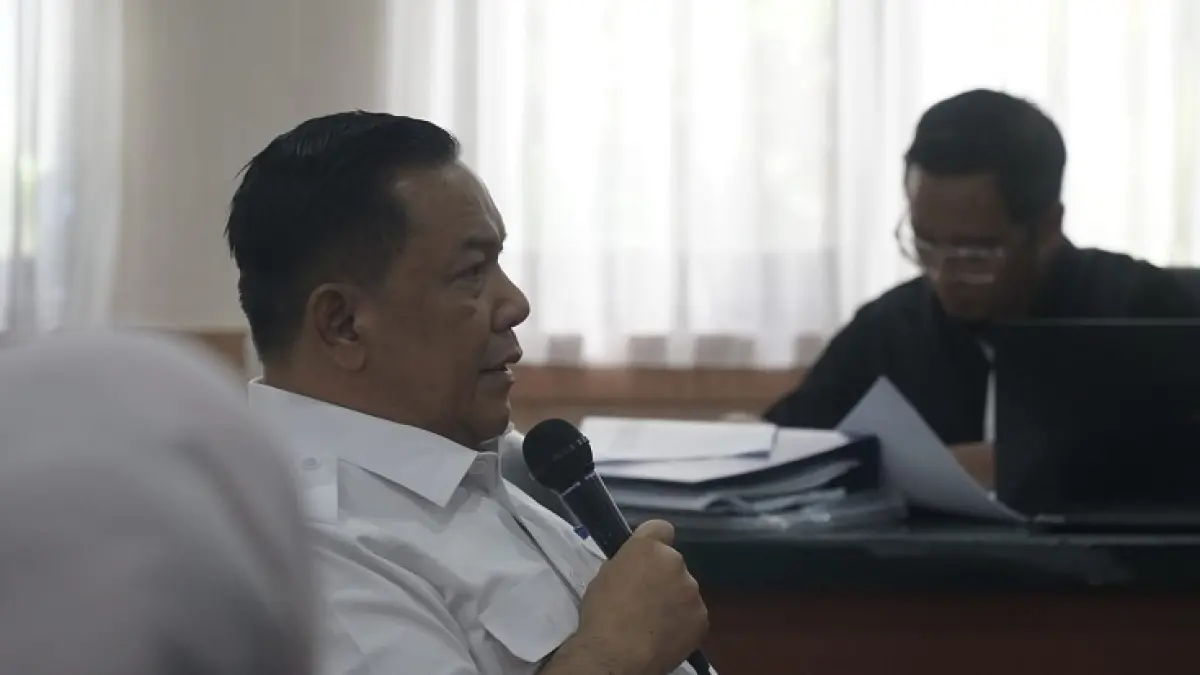 Plt Gubernur Riau SF Hariyanto menjadi saksi saat sidang Gubernur Riau nonaktif Abdul Wahid di PN Pekanbaru, Rabu (3/6/2026). (MHD AKHWAN/RIAUPOS.CO)
