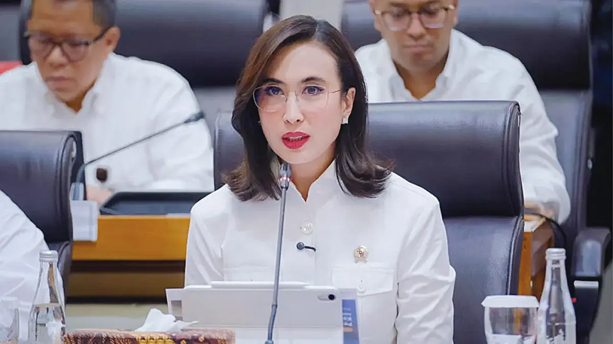 Menteri Pariwisata Widiyanti Putri Wardhana saat rapat kerja dengan Komisi VIII DPR di Kompleks Parlemen, Senayan, Jakarta, Rabu (3/6/2026). (jpg)
