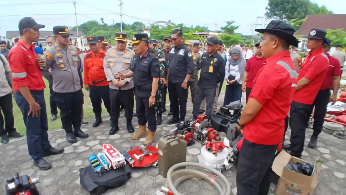 Pemkab Kepulauan Meranti bersama Polres Kepulauan Meranti menggelar Apel Siaga Bencana Karhutla 2026 di Halaman Mapolres Kepulauan Meranti, Kamis (4/6/2026). (Istimewa)