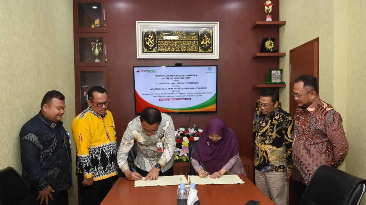 Penandatanganan Nota Kesepahaman (MoU) dan Perjanjian Kerjasama (PKS) Bank Riau Kepri Syariah dengan Yayasan Berkah Anak Negeri (Nazhir Wakaf Warrior)