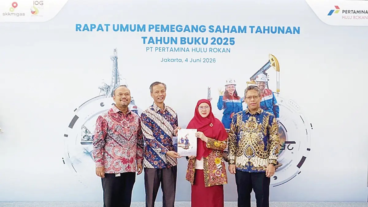 Jajaran direksi, komisaris, dan perwakilan pemegang saham PT PHR melakukan sesi foto bersama sesaat setelah melaksanaKan RUPS Tahunan untuk Tahun Buku 2025 di Jakarta, Kamis (4/6/2026). (PHR untuk riau pos)