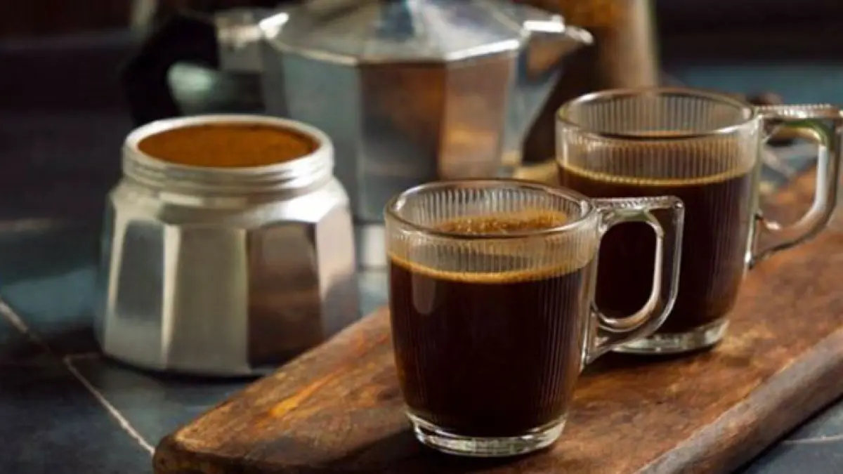 Ilustrasi americano atau kopi hitam murni tanpa gula maupun susu. (Sumber foto: Freepik)
