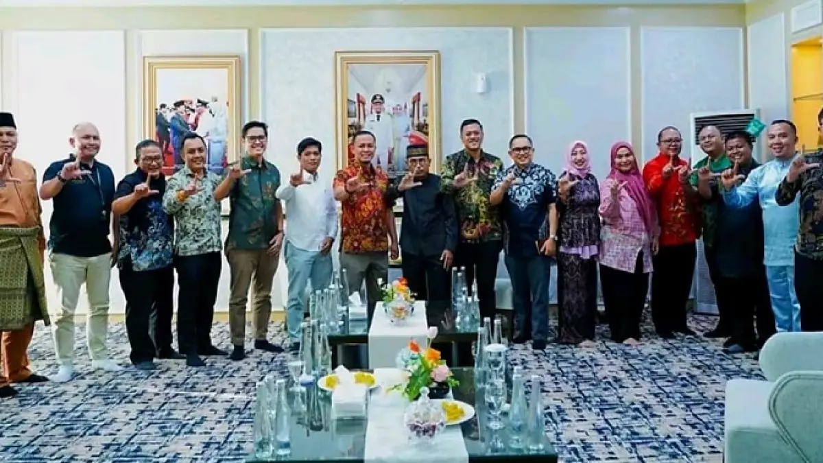 Wako Agung Nugroho mengajak pengelola hotel bersinergi majukan pariwisata Pekanbaru saat audiensi bersama pengelola hotel. (Istimewa)