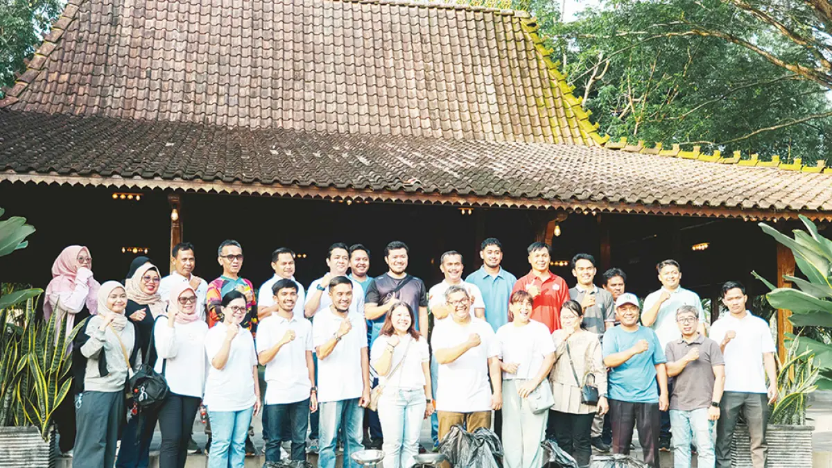 Karyawan PTPN IV Regional III foto bersama saat mengikuti peringatan Hari Lingkungan Hidup Sedunia 2026, beberapa waktu lalu. (Humas PTPN IV Regional III untuk riau pos)
