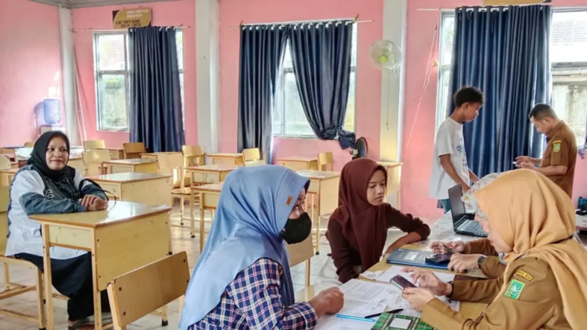 Proses SPMB tatap muka di SMAN 1 Selatpanjang Kepulauan Meranti, Senin (8/6/2026). (Istimewa)