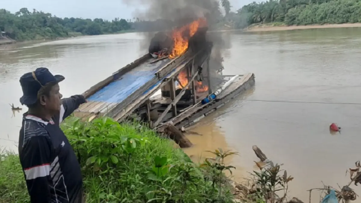 Polsek Cerenti melakukan penertiban aktivitas PETI di Desa Sikakak dan Desa Pulau Jambu Kecamatan Cerenti, Selasa (9/6/2026). (Polsek Cerenti)