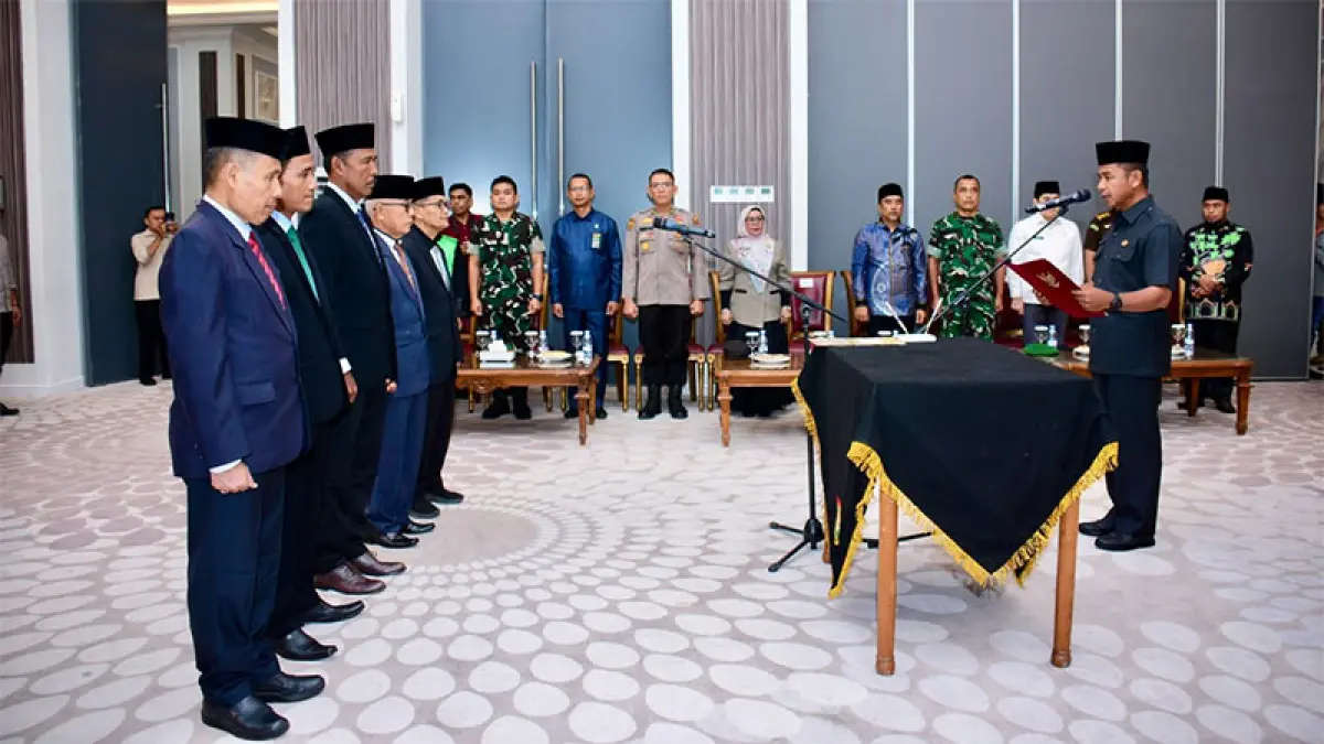Bupati Ahmad Yuzar melantik jajaran pimpinan Baznas Kabupaten Kampar periode 2026–2031 di Aula Balai Pendopo Rumah Dinas Bupati,Rabu (10/6/2026).Diskominfo untuk Riaupos.co
