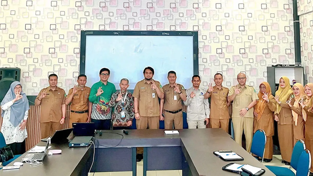 Pihak BPMP Riau, Tanoto Foundation dan Disdik Bengkalis foto bersama usai kegiatan. (Istimewa)

