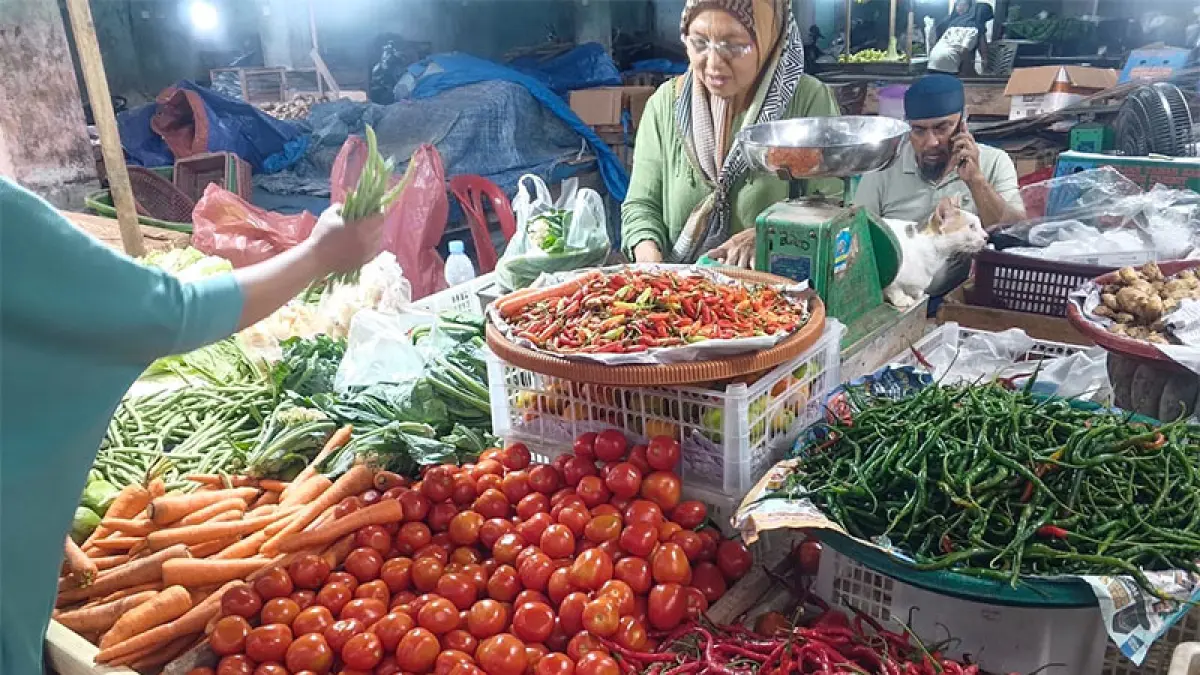 Sejumlah bahan makanan pokok di Pasar Terubuk Bengkalis merangkak naik, Kamis (11/6/2026). (Istimewa)