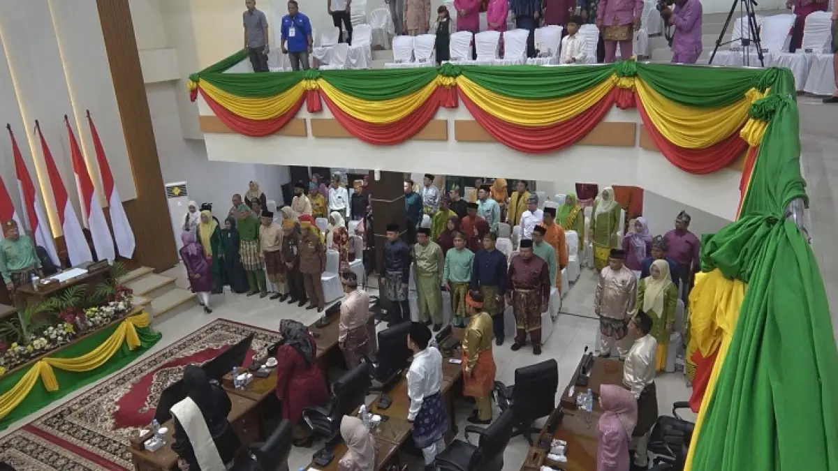 Tamu undangan menghadiri Rapat Paripurna Milad Inhil ke-61 tahun di Ruang Sidang Utama DPRD Inhil, Ahad (14/6/2026)(DISKOMINFO INHIL)