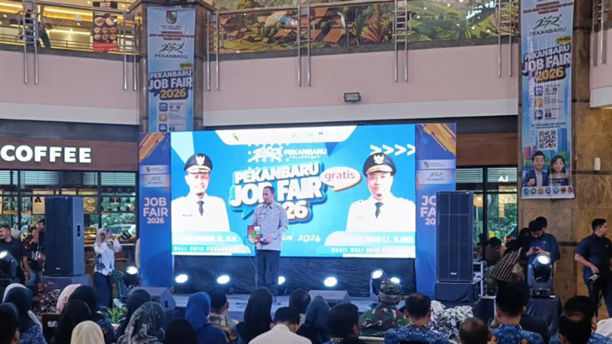 Job Fair 2026 resmi dibuka oleh Wali Kota Pekanbaru, Agung Nugroho Rabu (17/6/2026) sore. (Dokpim Pemko Pekanbaru untuk Riaupos.co)