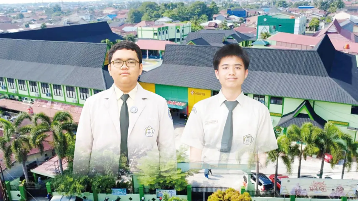 WAKILI INDONESIA: Rafif Adinata Ramadhan (kiri) dan Khalil Azyumardi Abnel  (kanan) akan mewakili Indonesia di iGeo Turki di IOAA Hanoi Viatnam. Keduanya merupakan  siswa MAN 1 Pekanbaru. (Humas MAN 1 Pekanbaru untuk Riau Pos)


