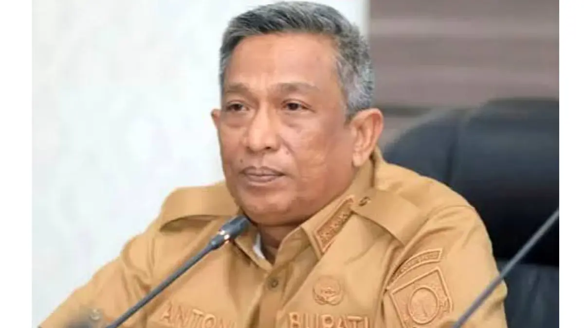 BUPATI ANTON. (JPG)