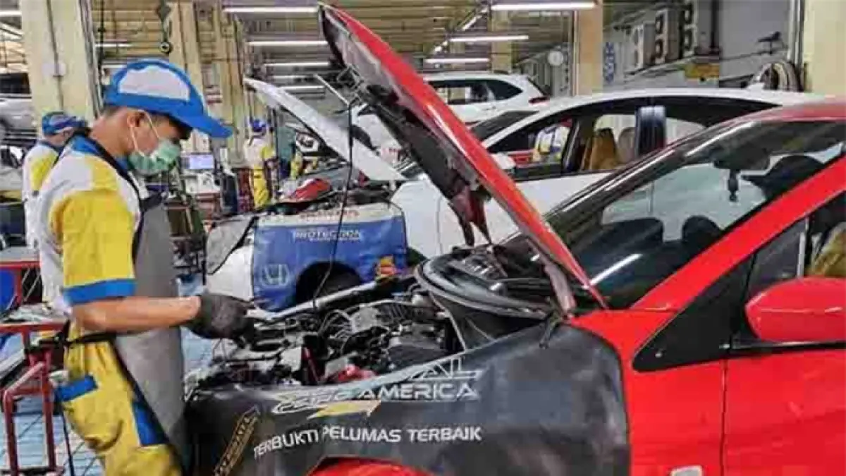 Ilustrasi servis rutin mobil. (Dony/JawaPos.com).