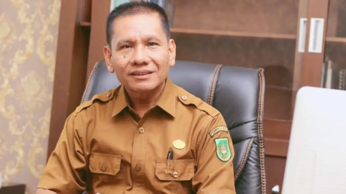 Kepala SMAN 1 Teluk Kuantan Rohandi SPd MM