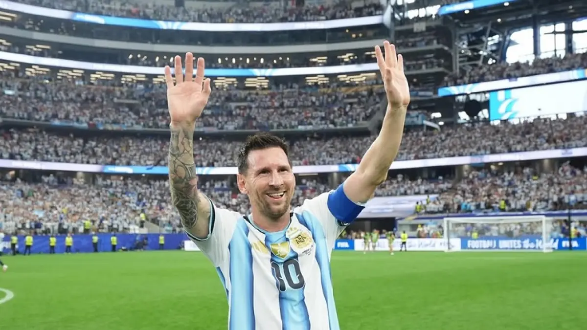 Lionel Messi kini menjadi top skorer Piaal Dunia dengan 18 gol usai membrong dua gol ke gawang Austria di fase grup Piala Dunia 2026. (Instagram @leomessi)
