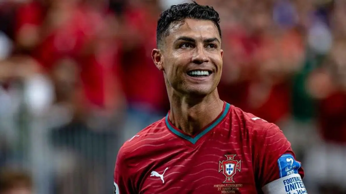 Cristiano Ronaldo dan Lionel Messi bisa berhadapan di babak gugur Piala Dunia. (Stefan Koops/EYE4IMAGES/NurPhoto via Getty Images)