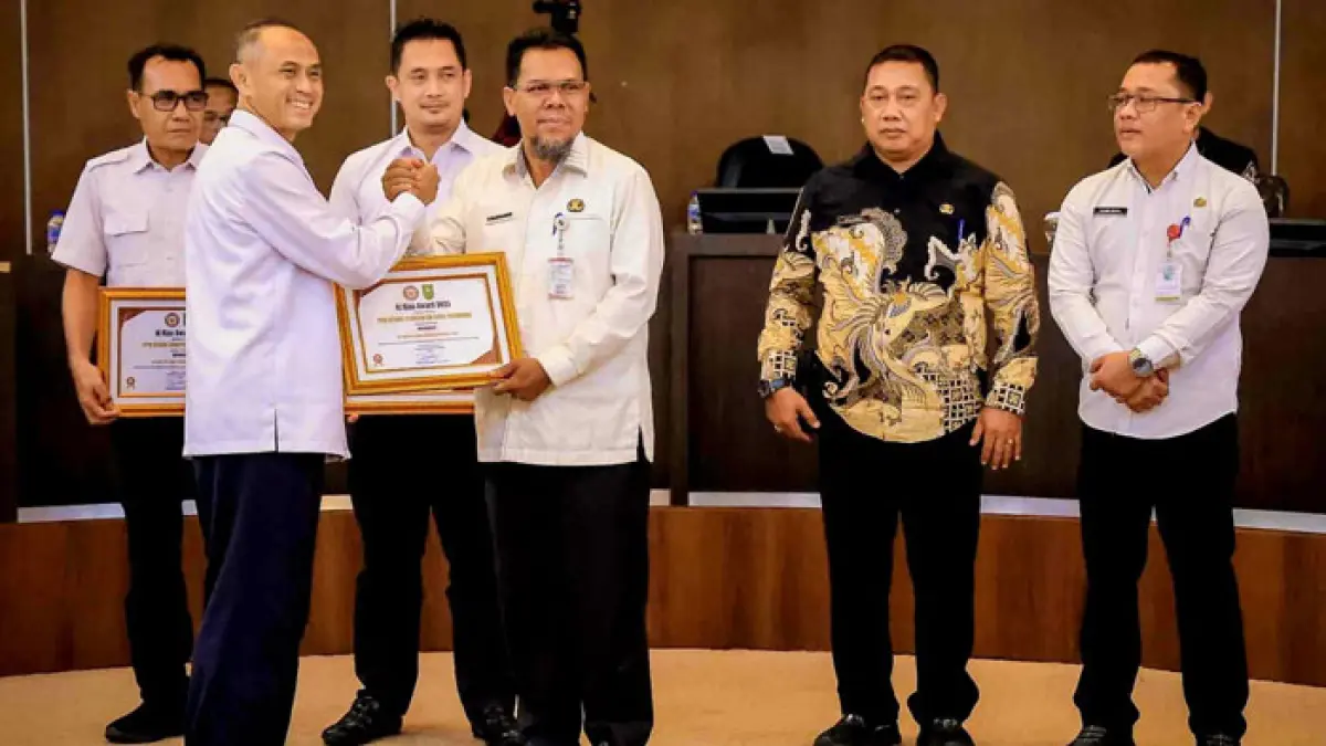 Pemko Pekanbaru raih predikat Informatif pada KI Riau Award 2025. (Istimewa)