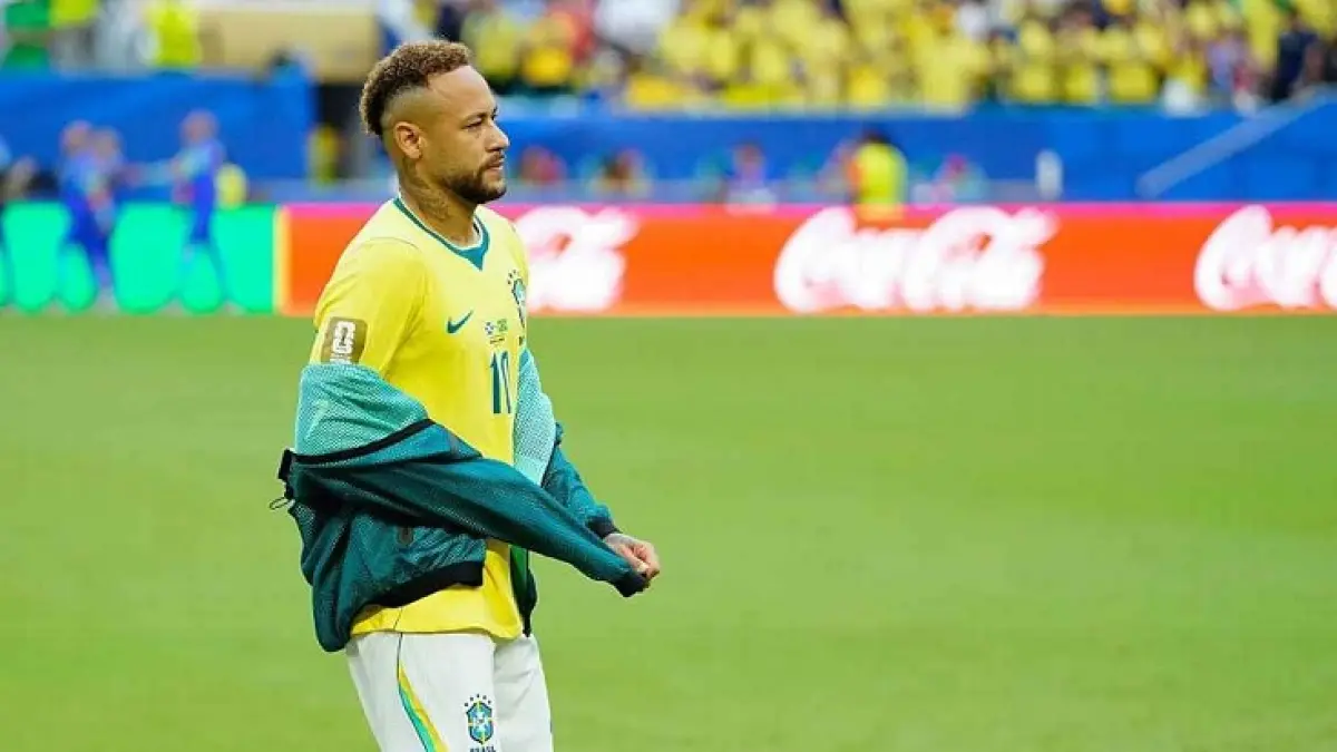 Neymar yang tidak bermain untuk Brasil dalam dua pertandingan Piala Dunia 20026 karena sedang memulihkan diri dari cedera betis, akhirnya dimainkan Carlo Ancelotti saat lawan Skotlandia pada babak kedua. (Getty Images)