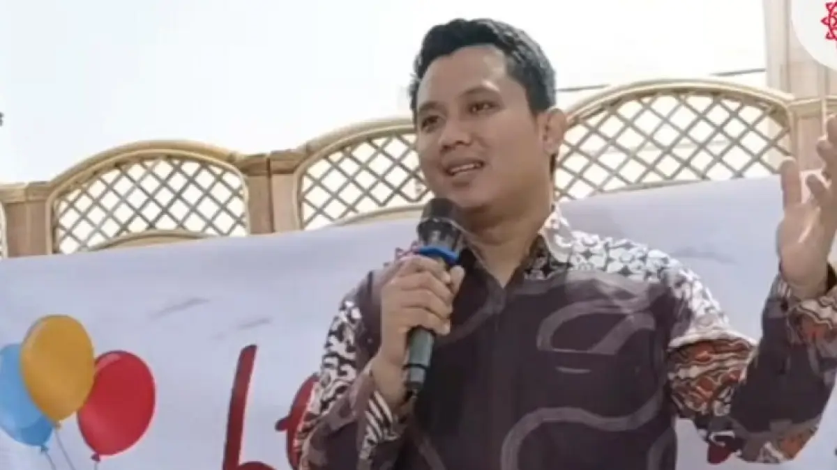 Direktur Eksekutif LAZ Swadaya Ummah, Ahmad Rifai Ritonga SH MH memberikan sambutan. (Istimewa)