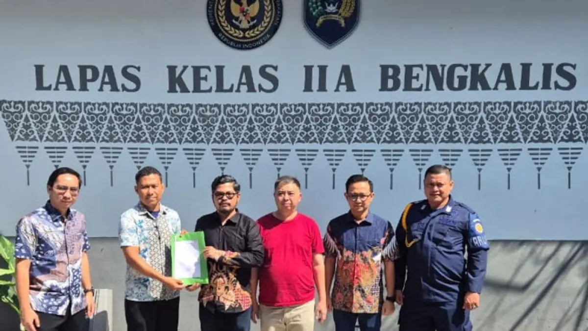 Setelah masuk DPO Kejari Bengkalis akhirnya terpidana perambahan hutan di Siak Kecil, Bengkalis bernama Novianto alias Bombeng menyerahkan diri ke Kejari Bengkalis dan langsung di ekseskusi ke Lapas Bengkalis, Jumat (26/6/2026). (Istimewa)