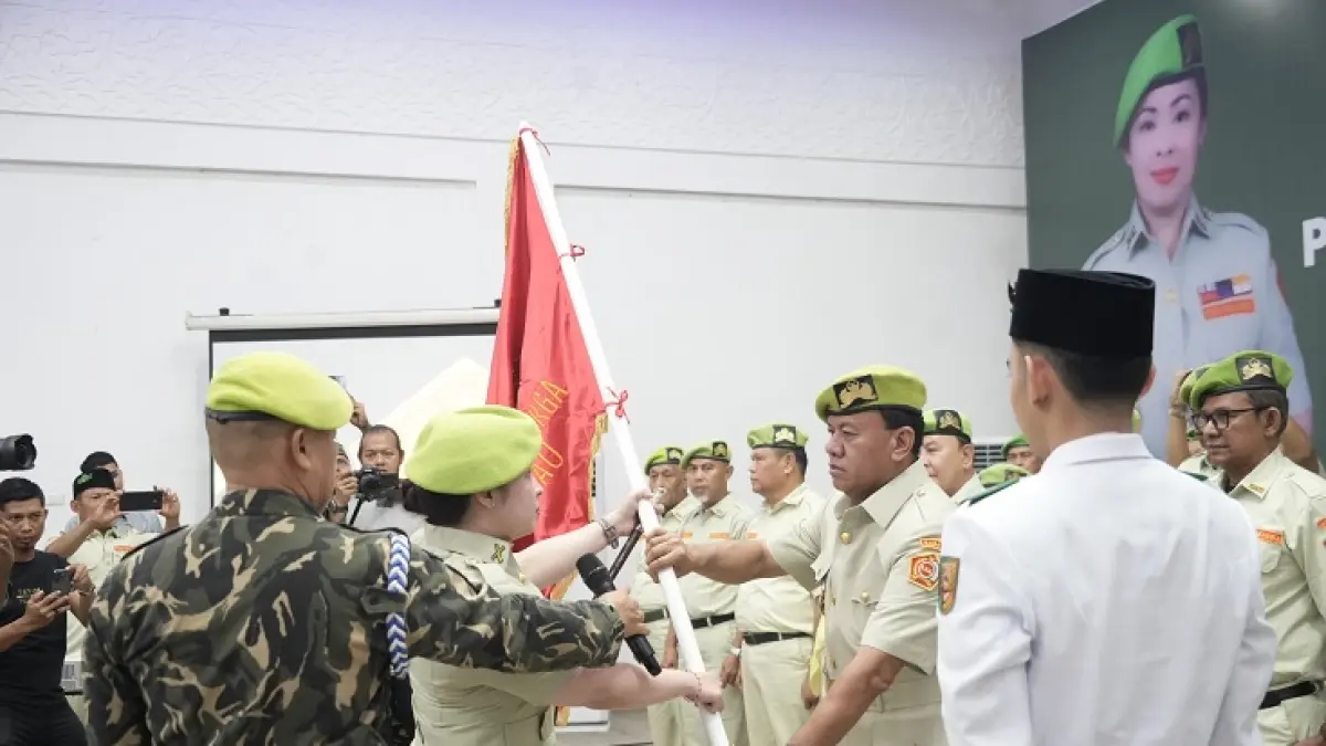 Ketua Pemuda Panca Marga Pusat Patriani Pramita Mulia melantik Bupati Kuansing Dr H Suhardiman Amby MM sebagai Ketua Pemuda Panca Marga Riau 2026-2031, Ahad (28/6/2026).(Desriandi Candra/Riaupos.co)

&nbsp;