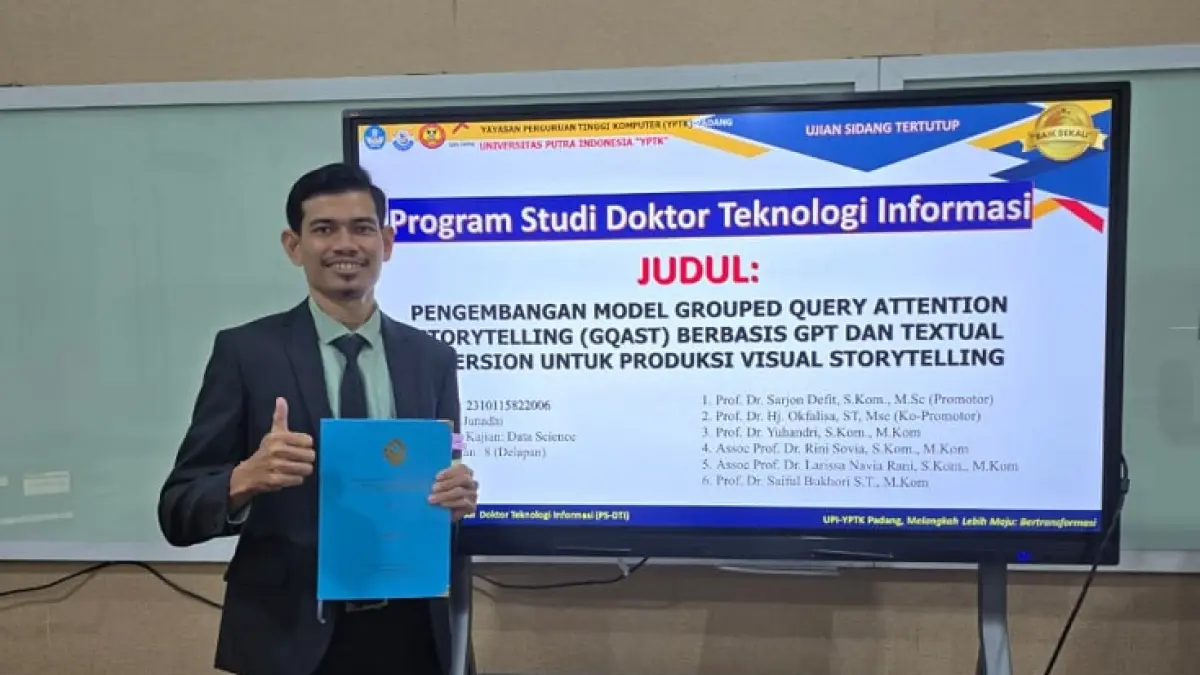 Dosen Program Studi Teknik Informatika USTI Junadhi MKom memperkenalkan  ‘’EduStoryGen’’ hasil penelitian disertasi doktor yang dikembangkan pada Program Doktor Ilmu Komputer UPI YPTK Padang, Kamis (18/6/2026). (ISTIMEWA)