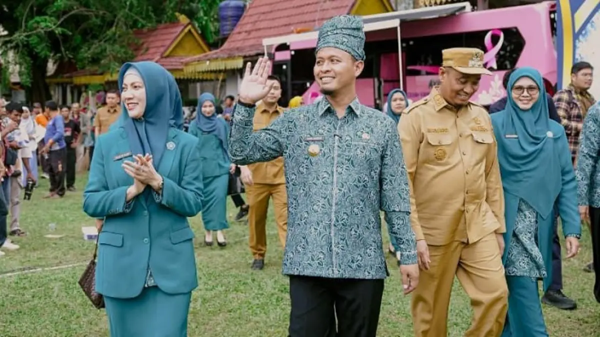 Peringatan HKG PKK ke-54 turut dihadiri Wali Kota Pekanbaru Agung Nugroho bersama Ketua Tim Penggerak (TP) PKK Kota Pekanbaru, Sulastri Agung Nugroho, beserta jajaran pemerintah daerah. (Istimewa)
