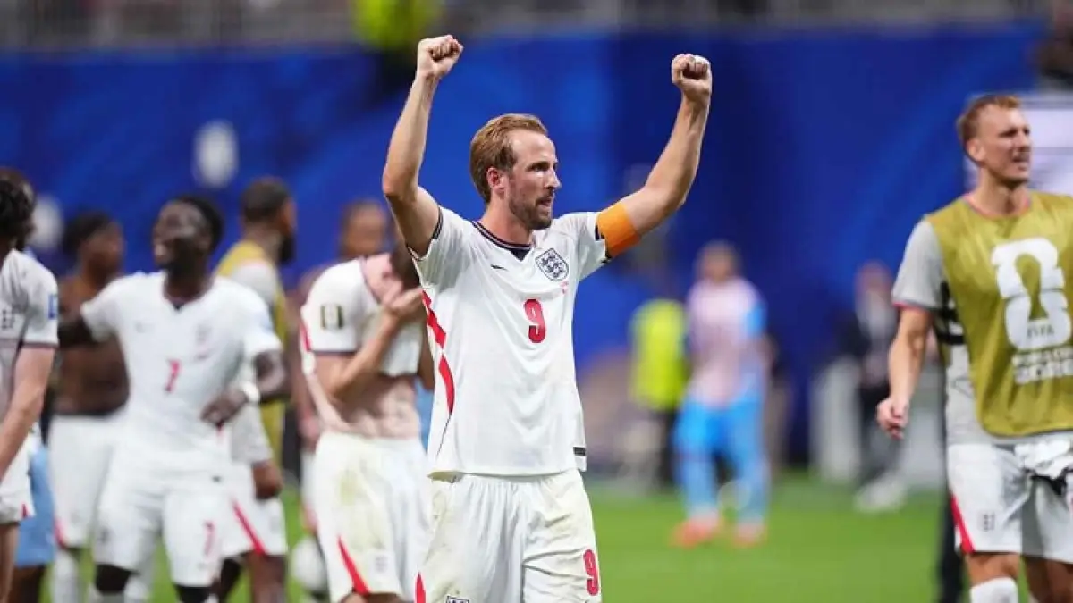 Harry Kane sekali lagi menyelamatkan Inggris dengan dua gol untuk membawa mereka ke babak 16 besar. (Jose Hernandez/Anadolu via Getty Images)