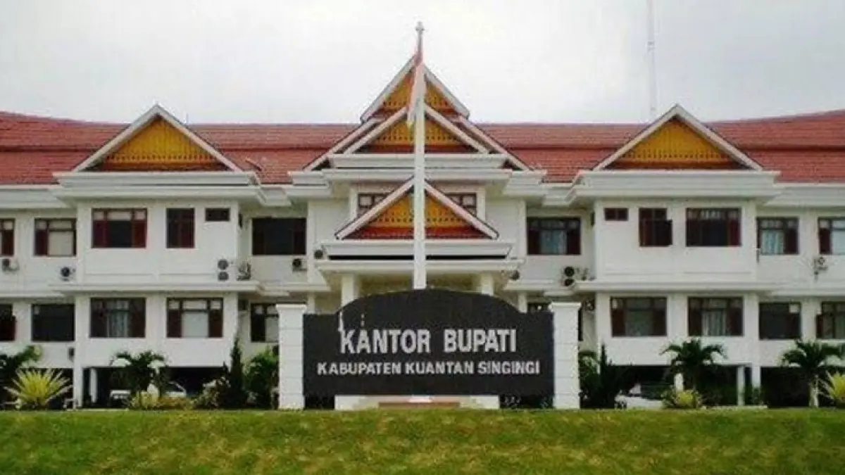 Kantor Bupati Kuantan Singingi. (Desriandi Candra/Riaupos.co)