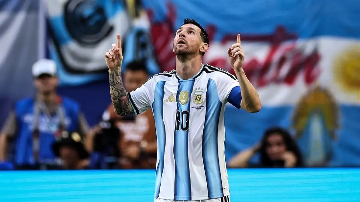 Kapten yang juga mesin gol Argentina Lionel Messi merayakan kemenangan atas Tanjung Verde di Babak 32 Besar Piala Dunia.(Instagram @fifaworldcup)
