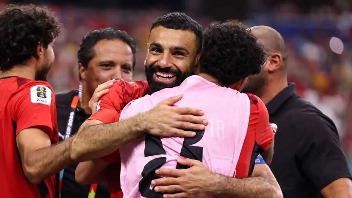 Para pemain Mesir merayakan kemenangan setelah mengalahkan Australia melalui adu penalti di Babak 32 Besar Piala Dunia 2026. (Getty Images)