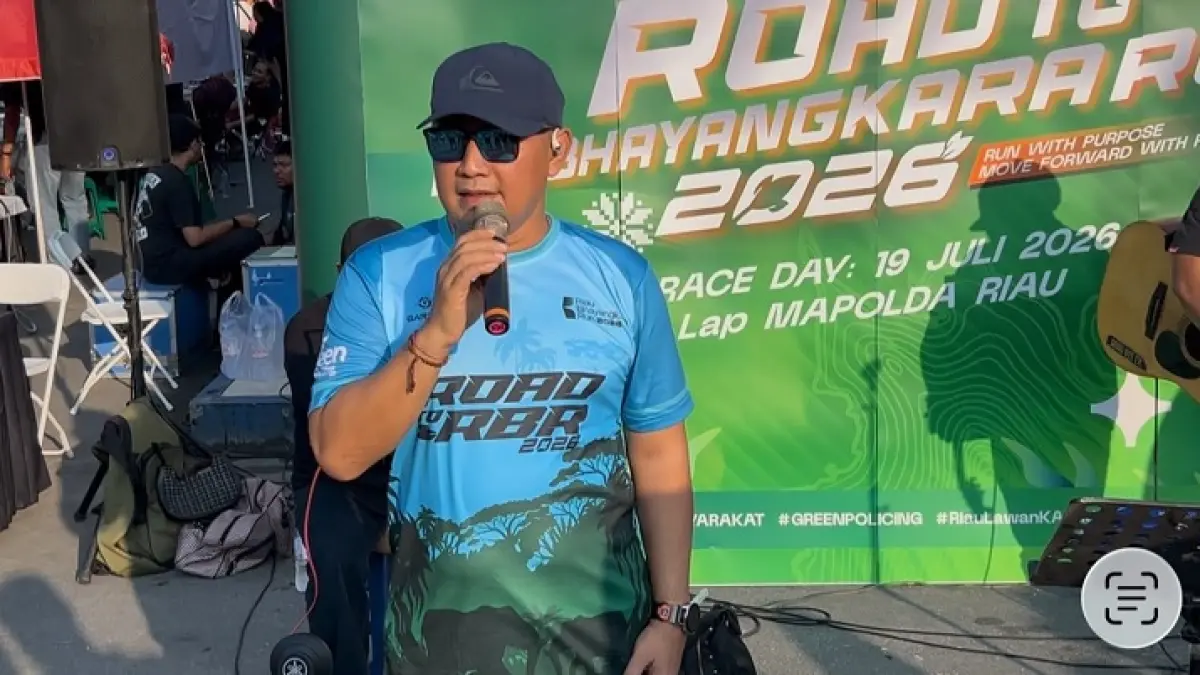 Ketua Pelaksana Riau Bhayangkara Run 2026 Kombes Pol Daniel Widya Mucharam saat sosialisasi event di area CFD Pekanbaru, Ahad (5/7/2026). (Polda Riau)