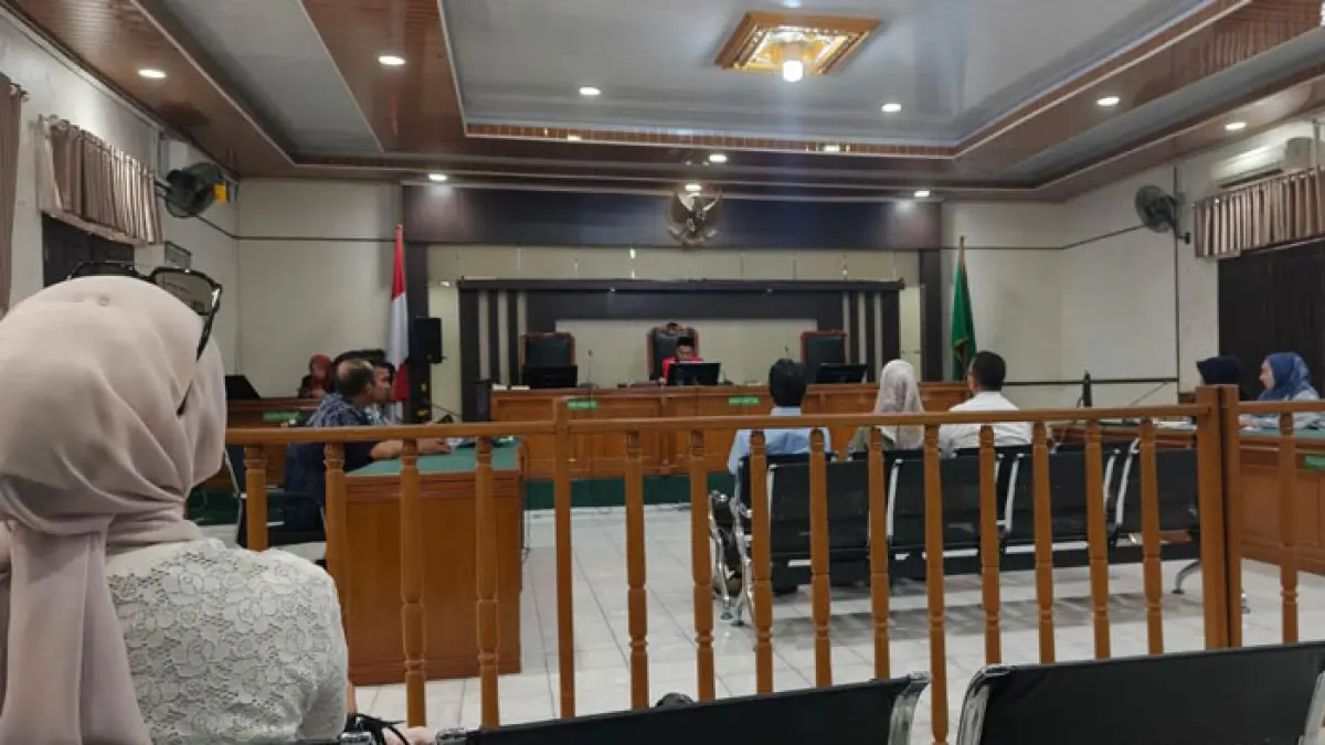 Sidang pembacaan vonis perkara tipiring penghinaan di PN Pekanbaru pada Jumat (3/7/2026).(Hendrawan Kariman/Riaupos.co)