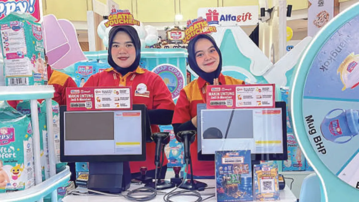 Booth Alfamart hadirkan banyak promo dalam iven Mombee di Mal SKA yang berlangsung hingga 5 Juli 2026.
