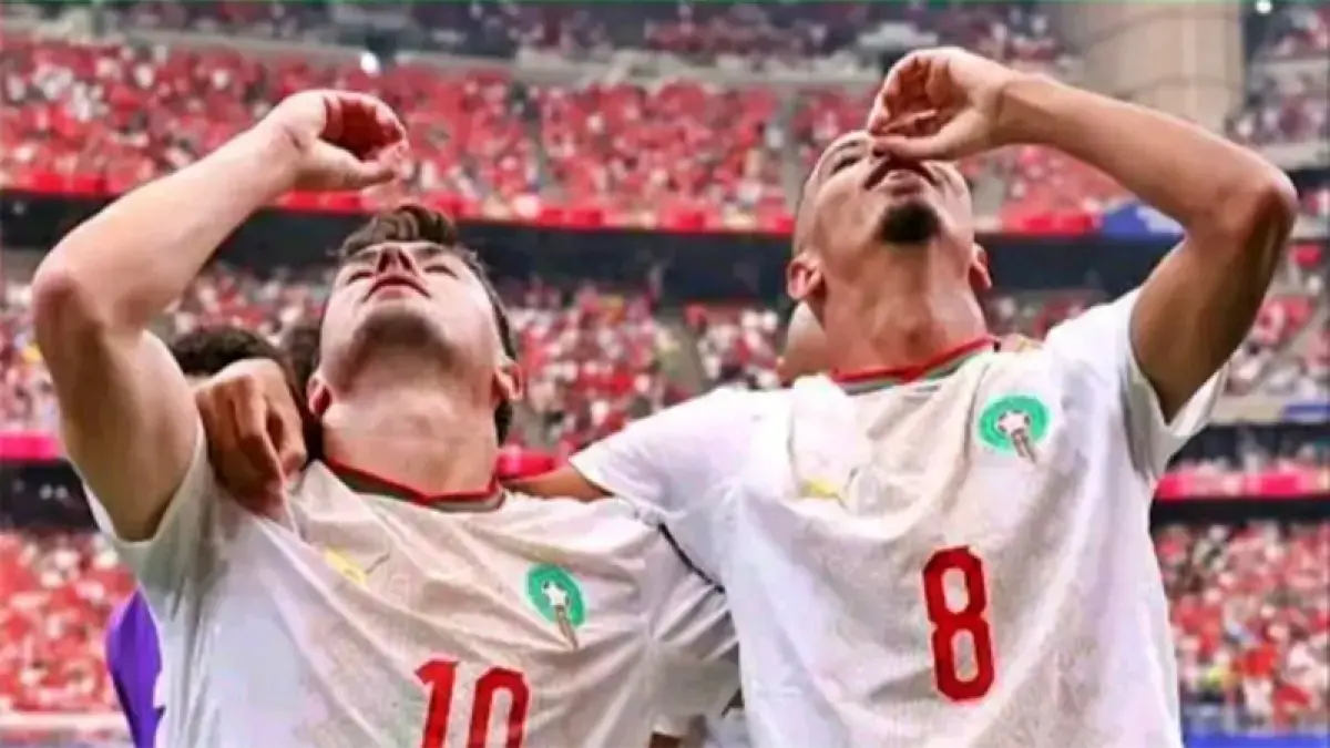 Brahim Diaz dan Azzedine Ounahi melakukan selebrasi minum teh usai membobol gawang Kanada di Piala Dunia 2026. (istimewa)

