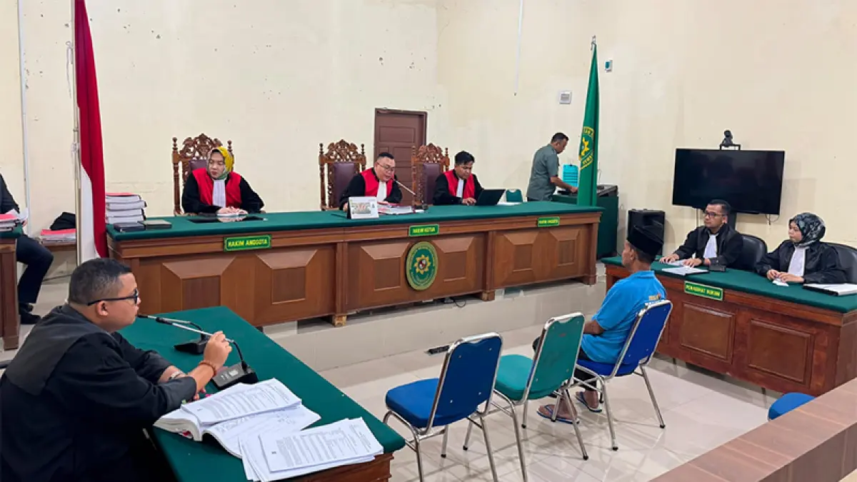 Terdakwa Sunardi menjalani sidang di PN Pelalawan, Selasa (7/7) kemarin. (M Amin Amran)
