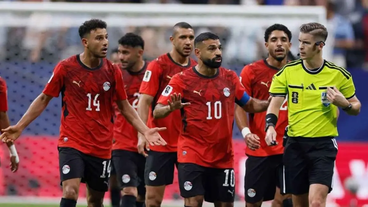 Mesir sangat marah setelah kekalahan 3-2 dari Argentina karena mereka percaya wasit telah berpihak kepada Argentina. (Richard Sellers/Sportsphoto/Allstar via Getty Images)